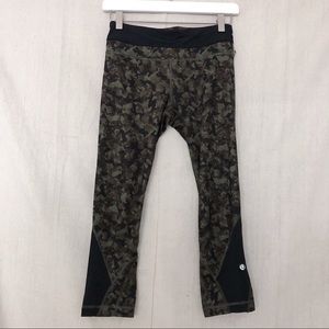 Lululemon Run Inspire - Camo Crop Legging